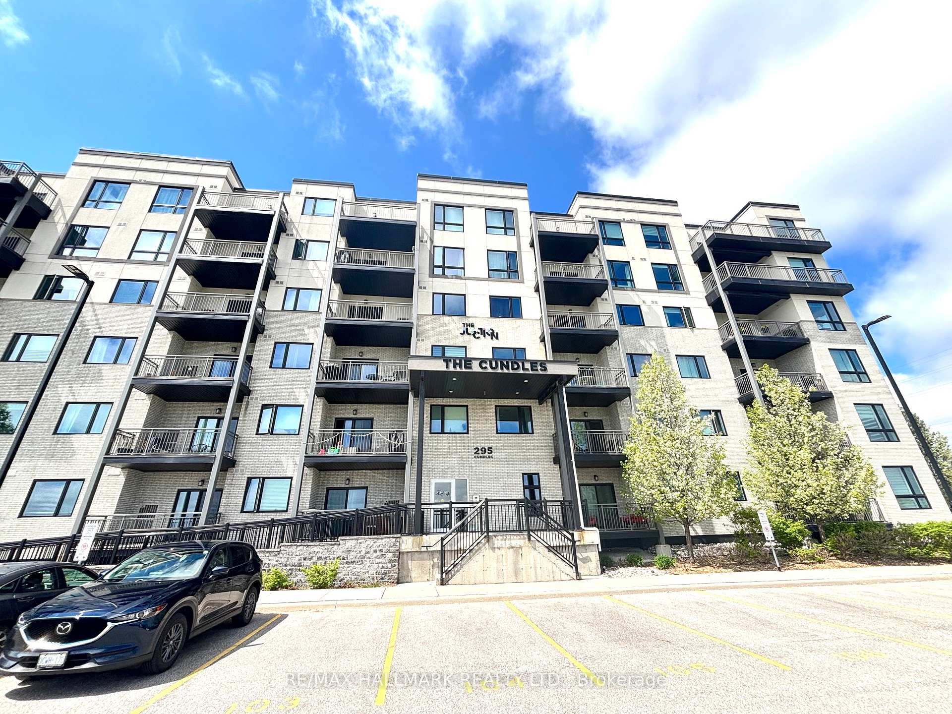 295 Cundles Road E