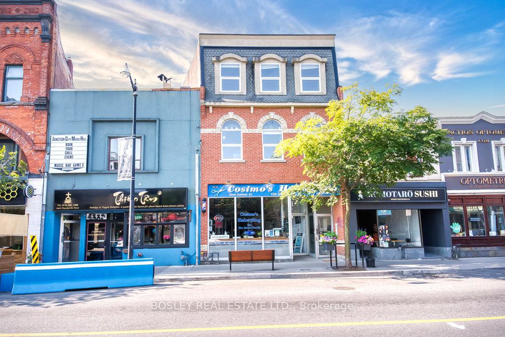 2909 Dundas Street W