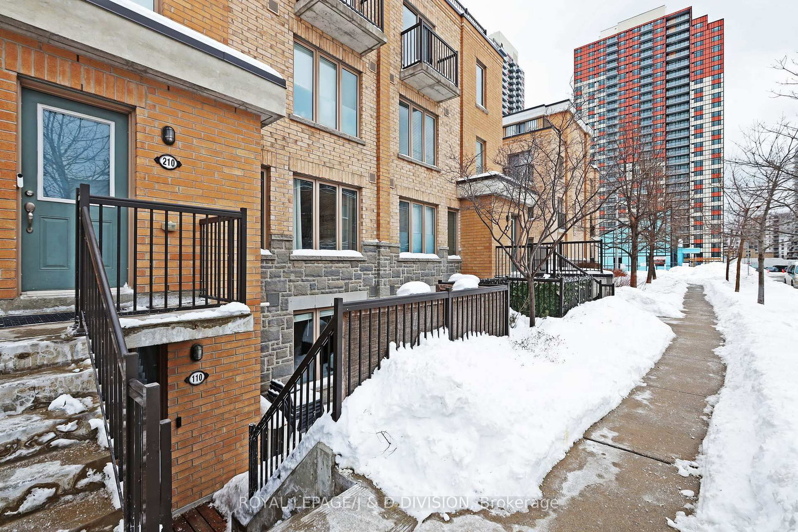 9 Foundry Avenue