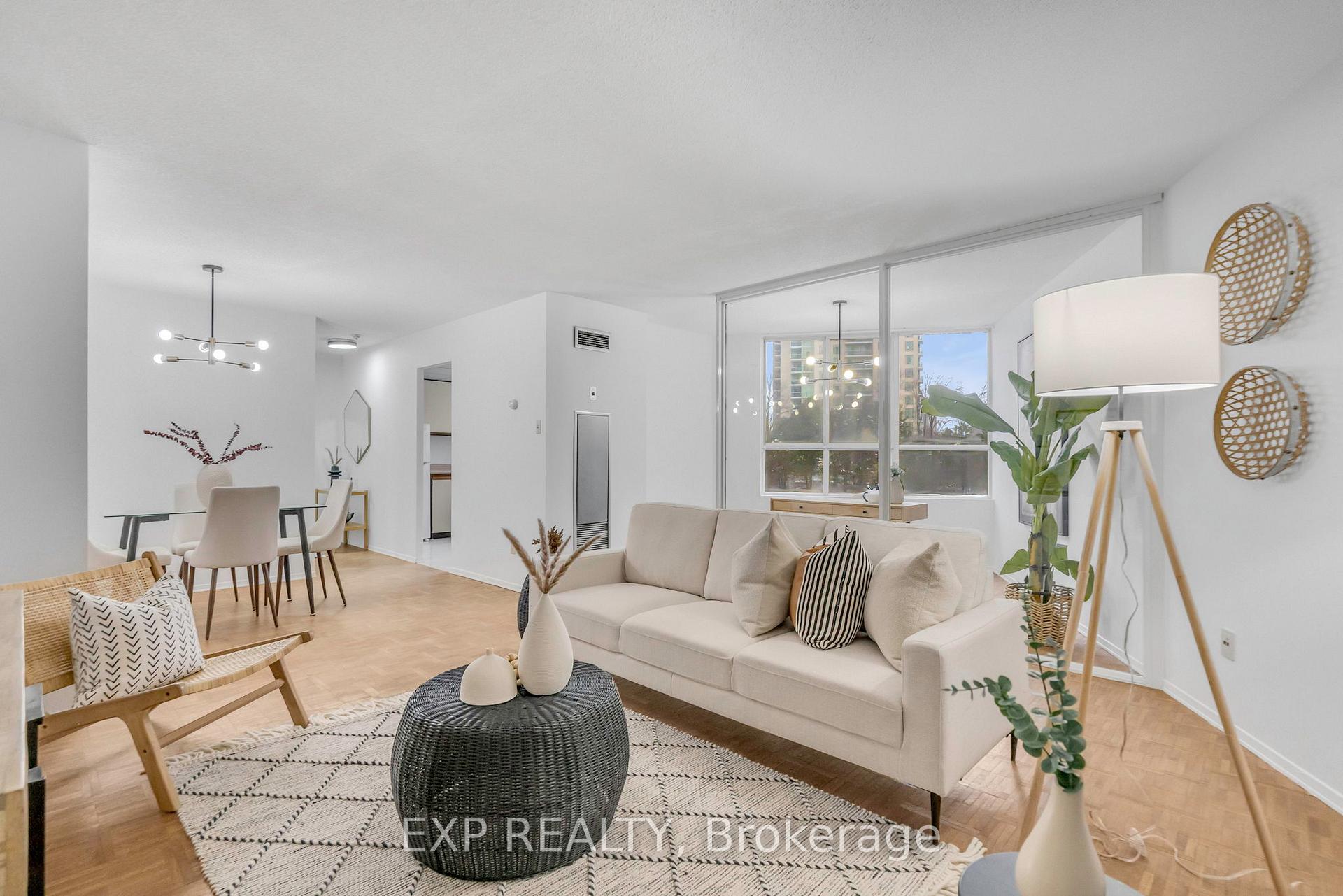 3700 Kaneff Crescent