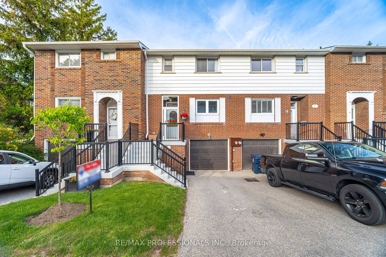 582 Renforth Drive