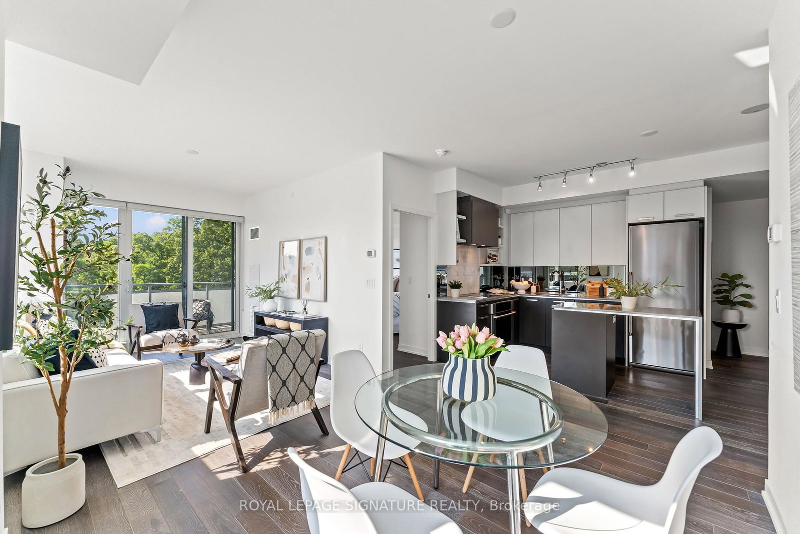 1830 Bloor Street W