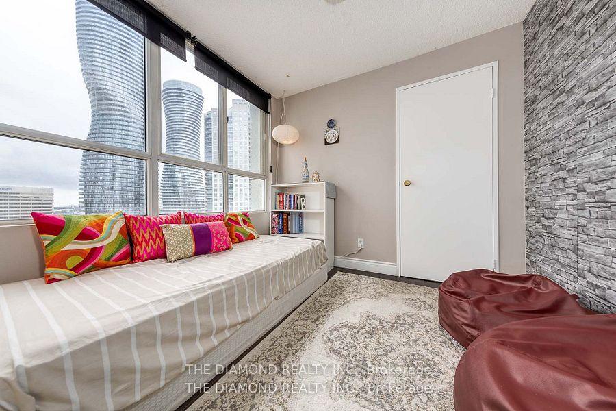 3700 Kaneff Crescent
