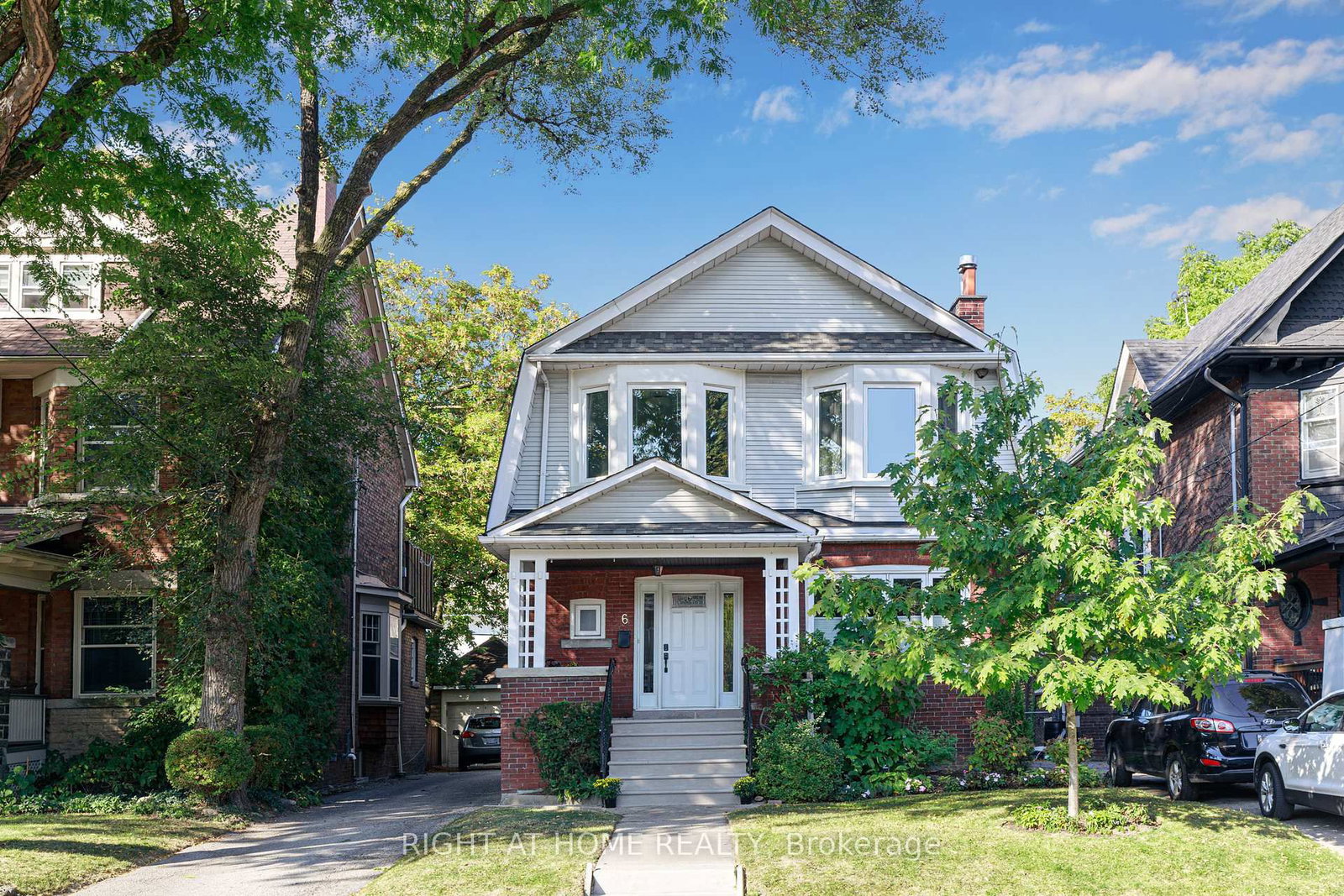 6 Lauder Avenue
