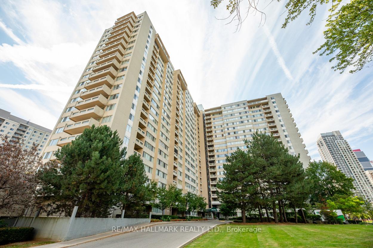 3590 Kaneff Crescent