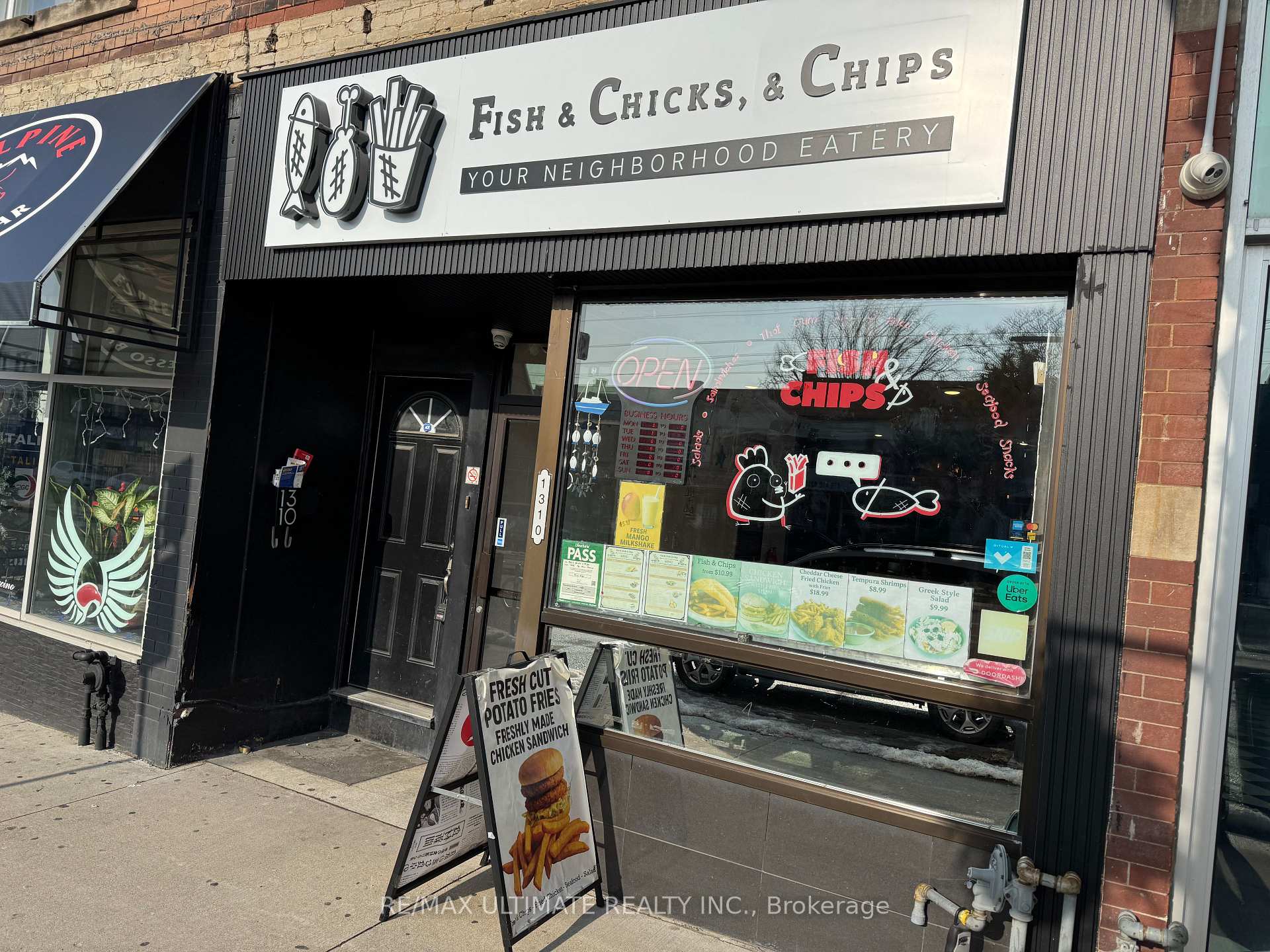 1310 St Clair Avenue W