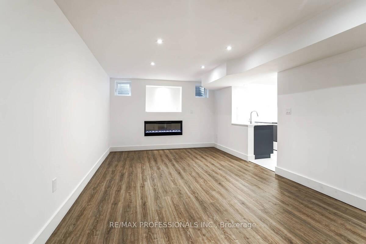 7 Vancho Crescent S