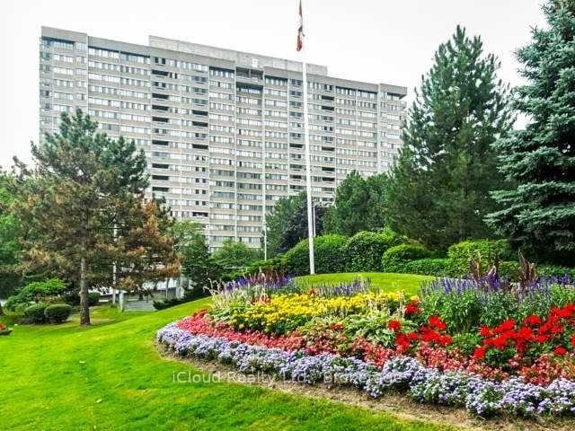 50 Elm Drive E