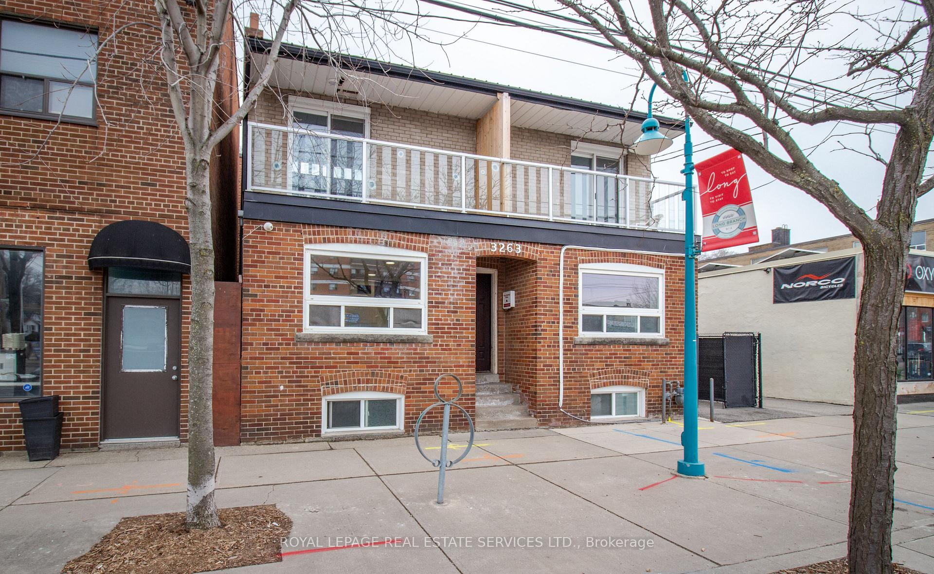3263 Lake Shore Boulevard W