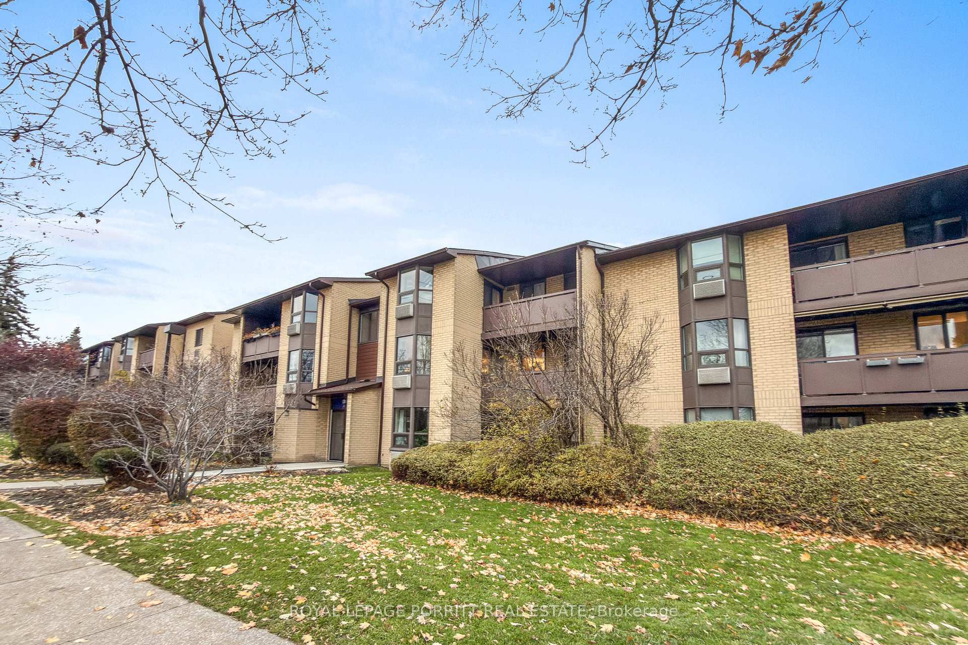 3835 Lake Shore Boulevard W