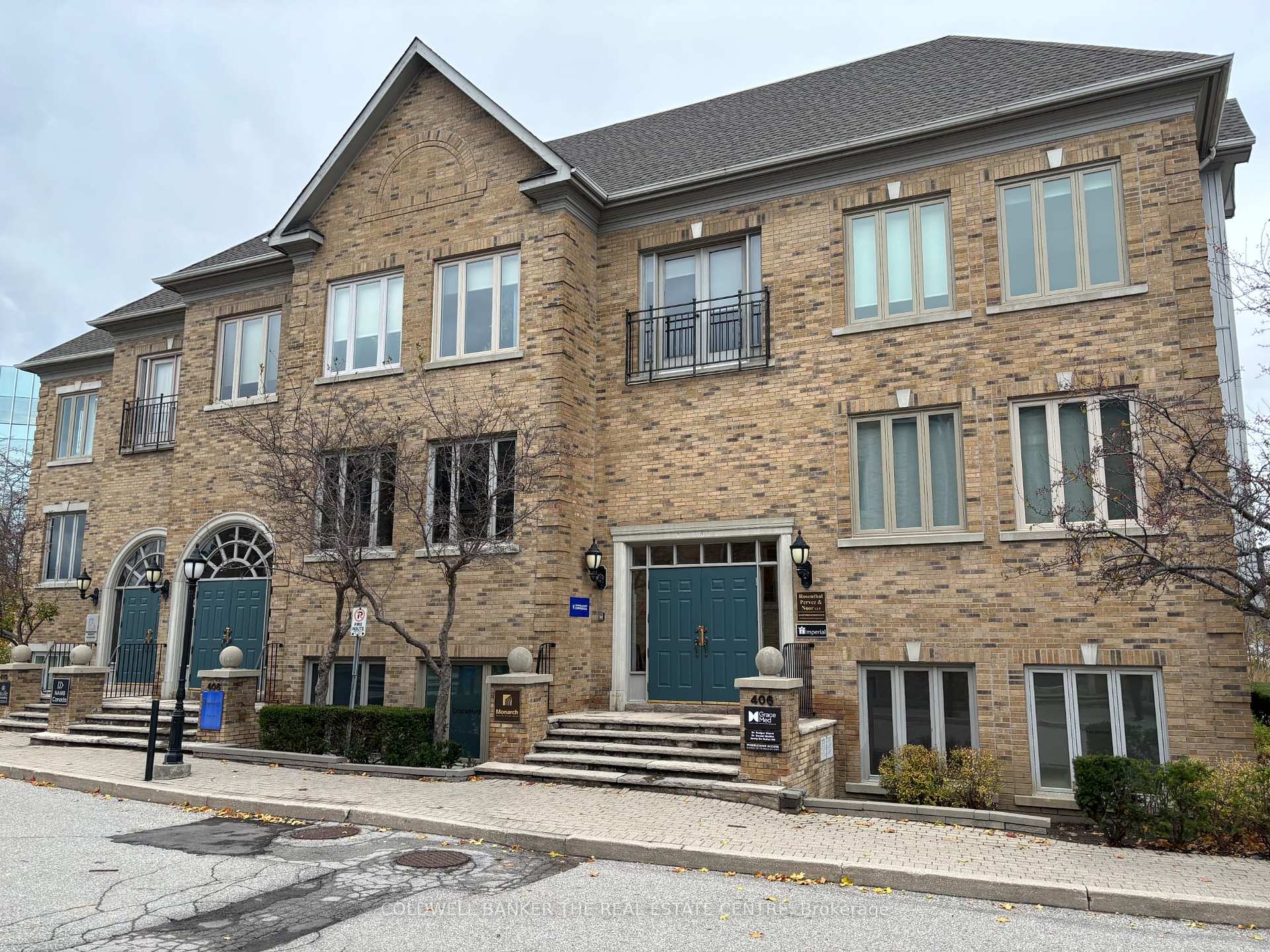 406 North Service Road E