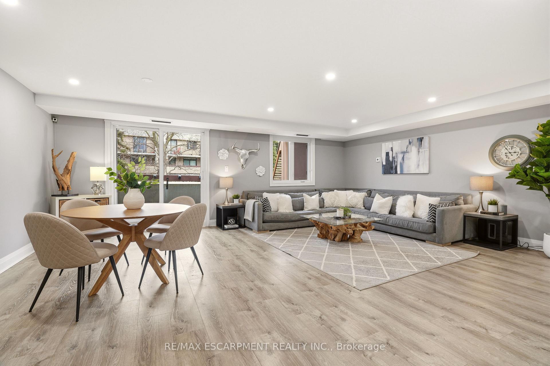 1250 Mississauga Valley Boulevard
