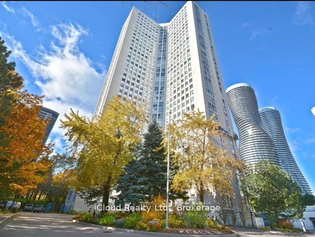 3650 Kaneff Crescent