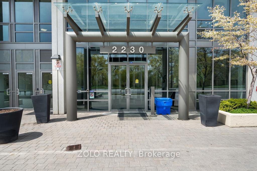 2230 Lake Shore Boulevard W
