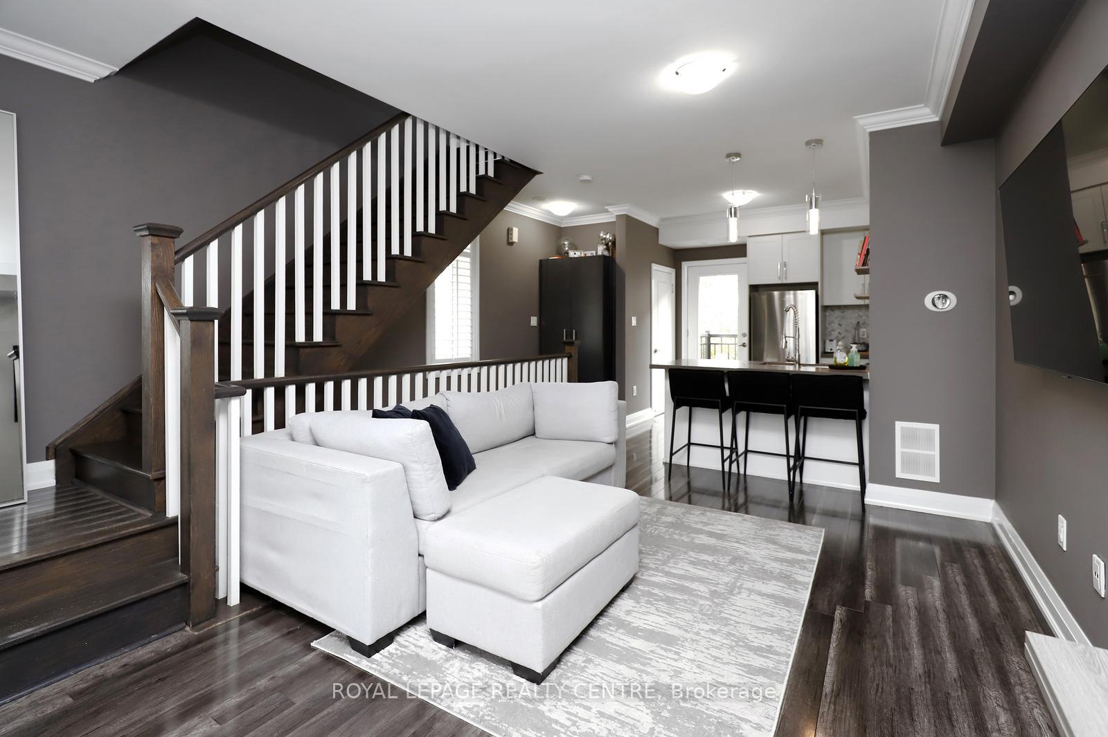 3077 Cawthra Road