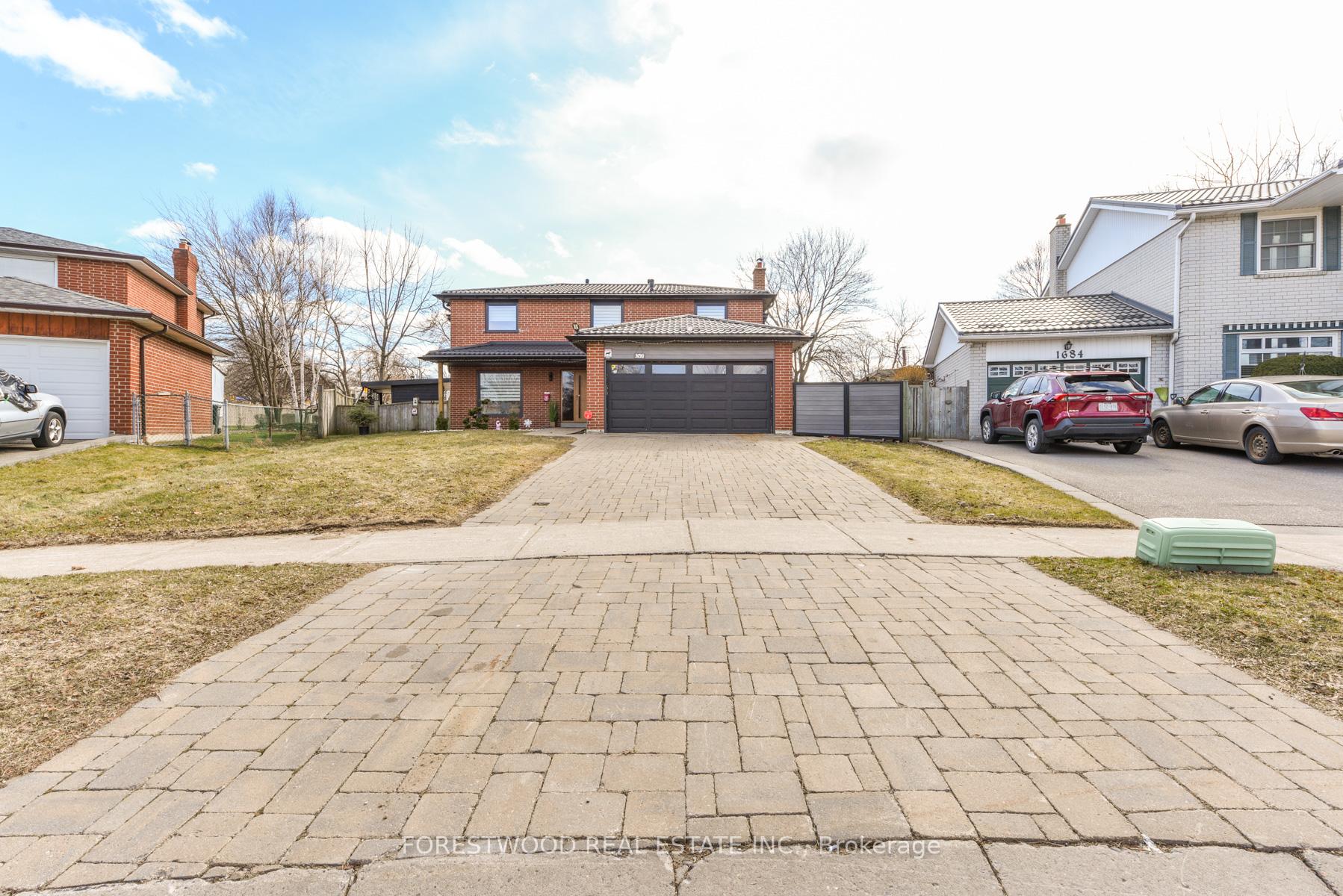 1690 Saltdene Terrace