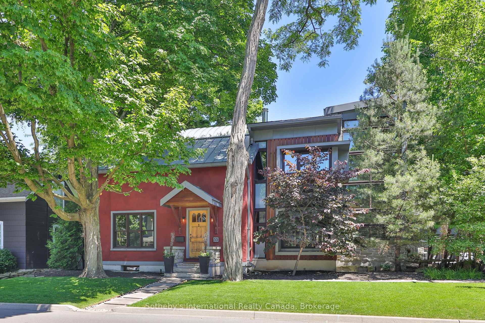 55 Chisholm Street