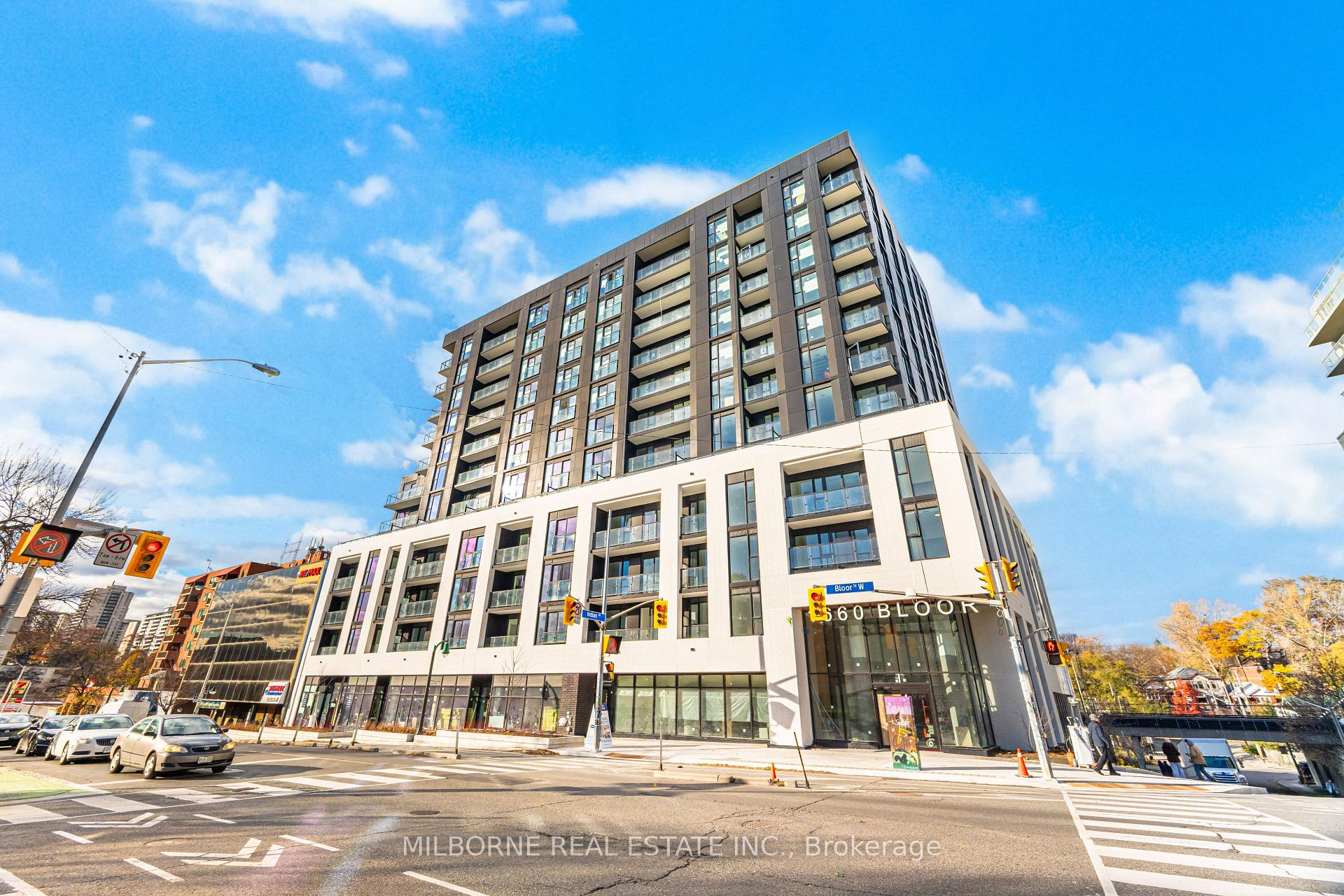 1660 Bloor Street W