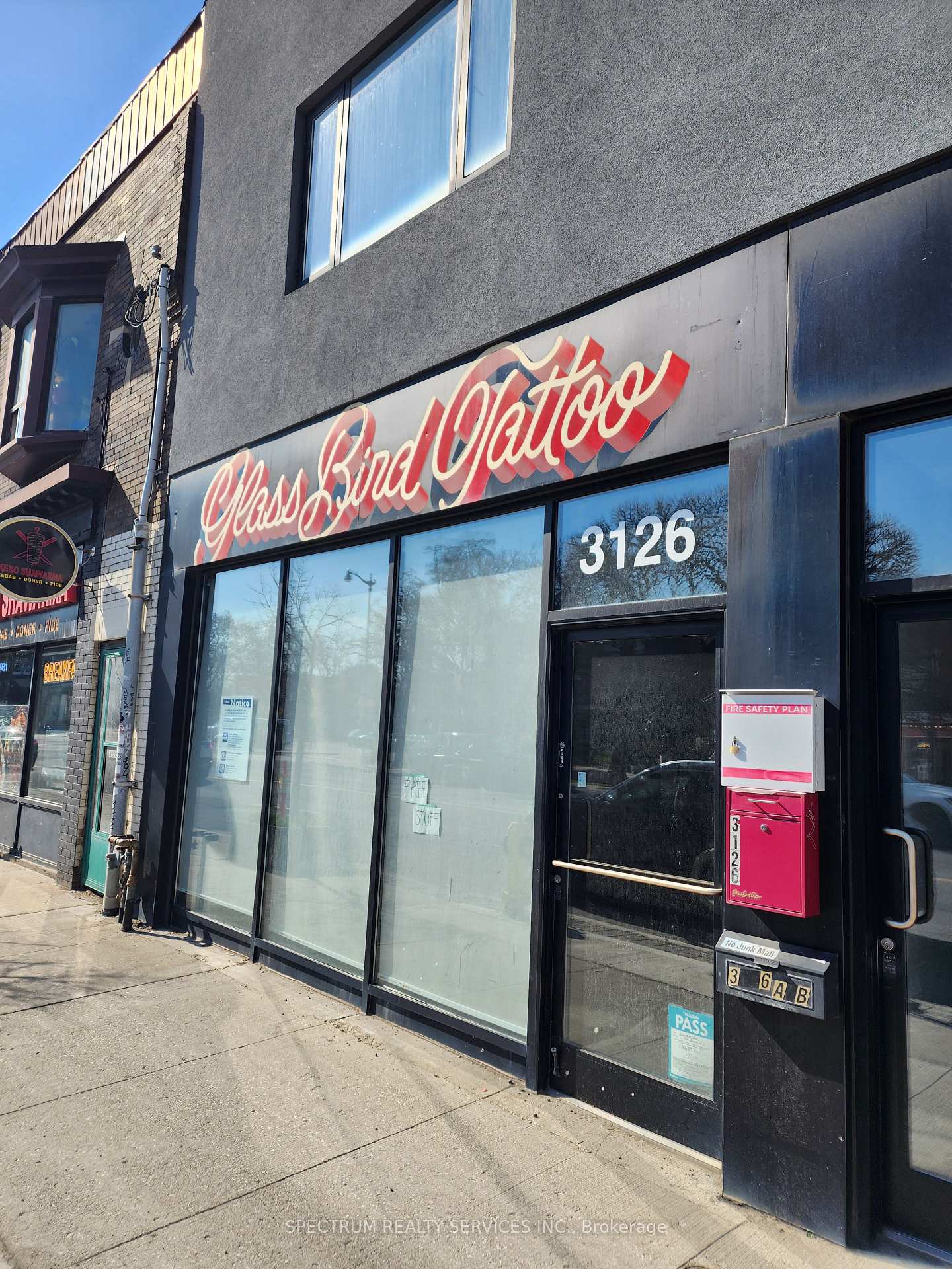 3126 Dundas Street W