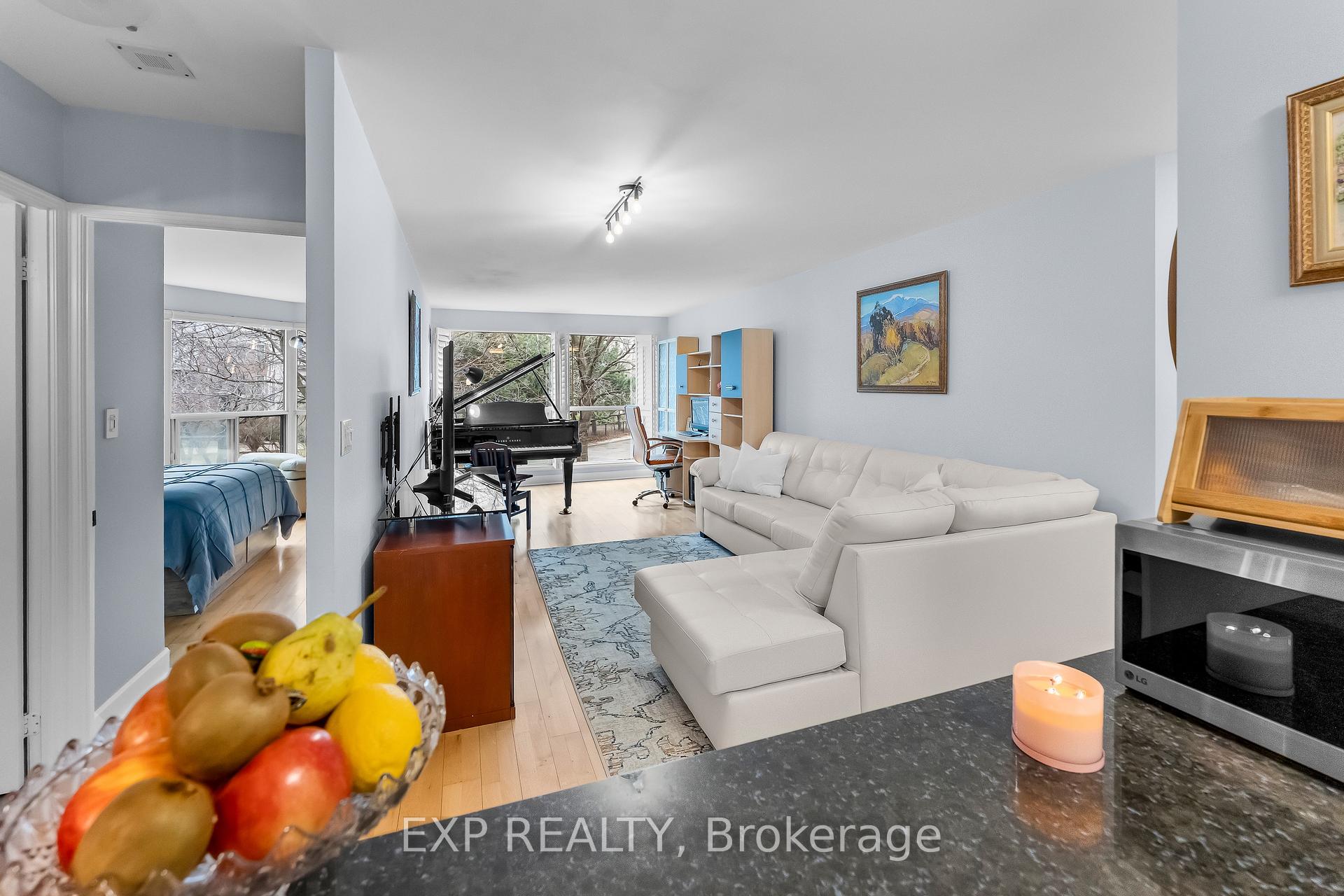 2267 Lake Shore Boulevard W