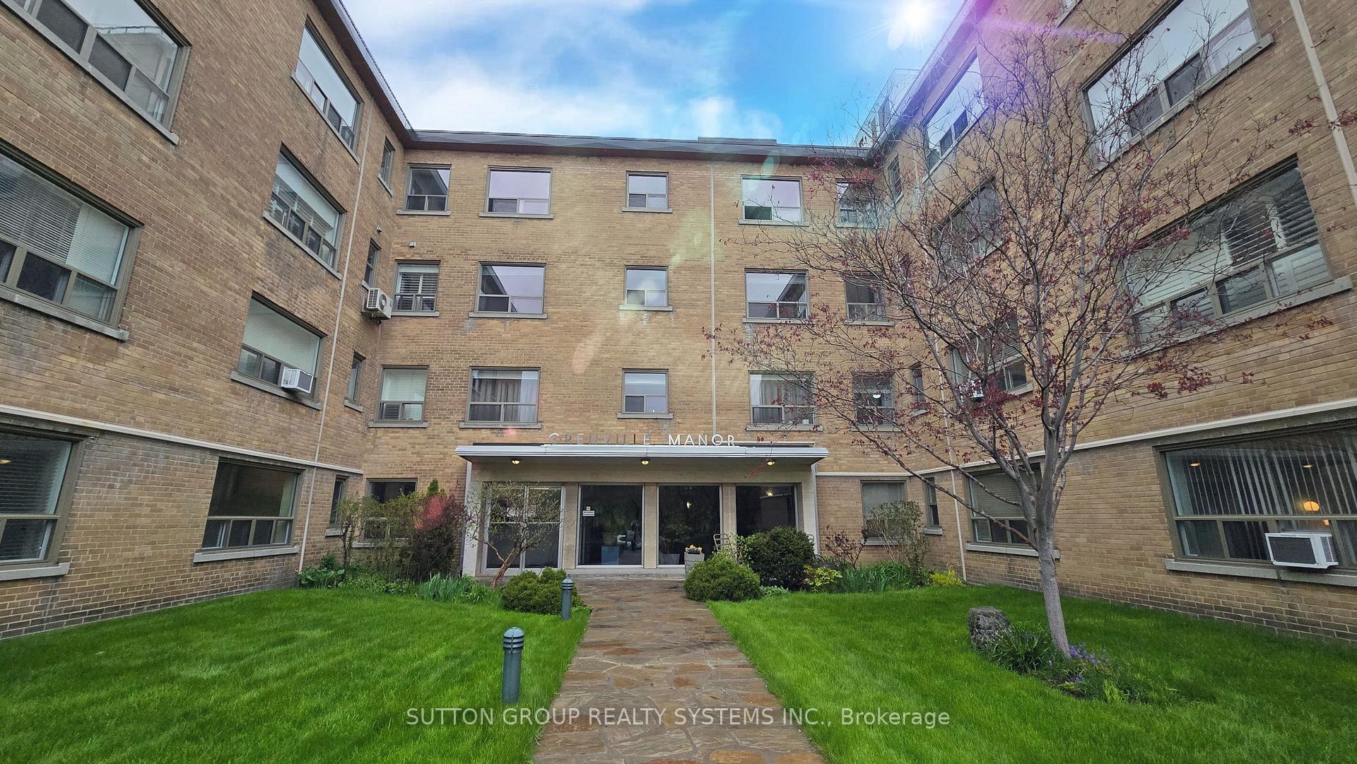 2000 Bloor Street W
