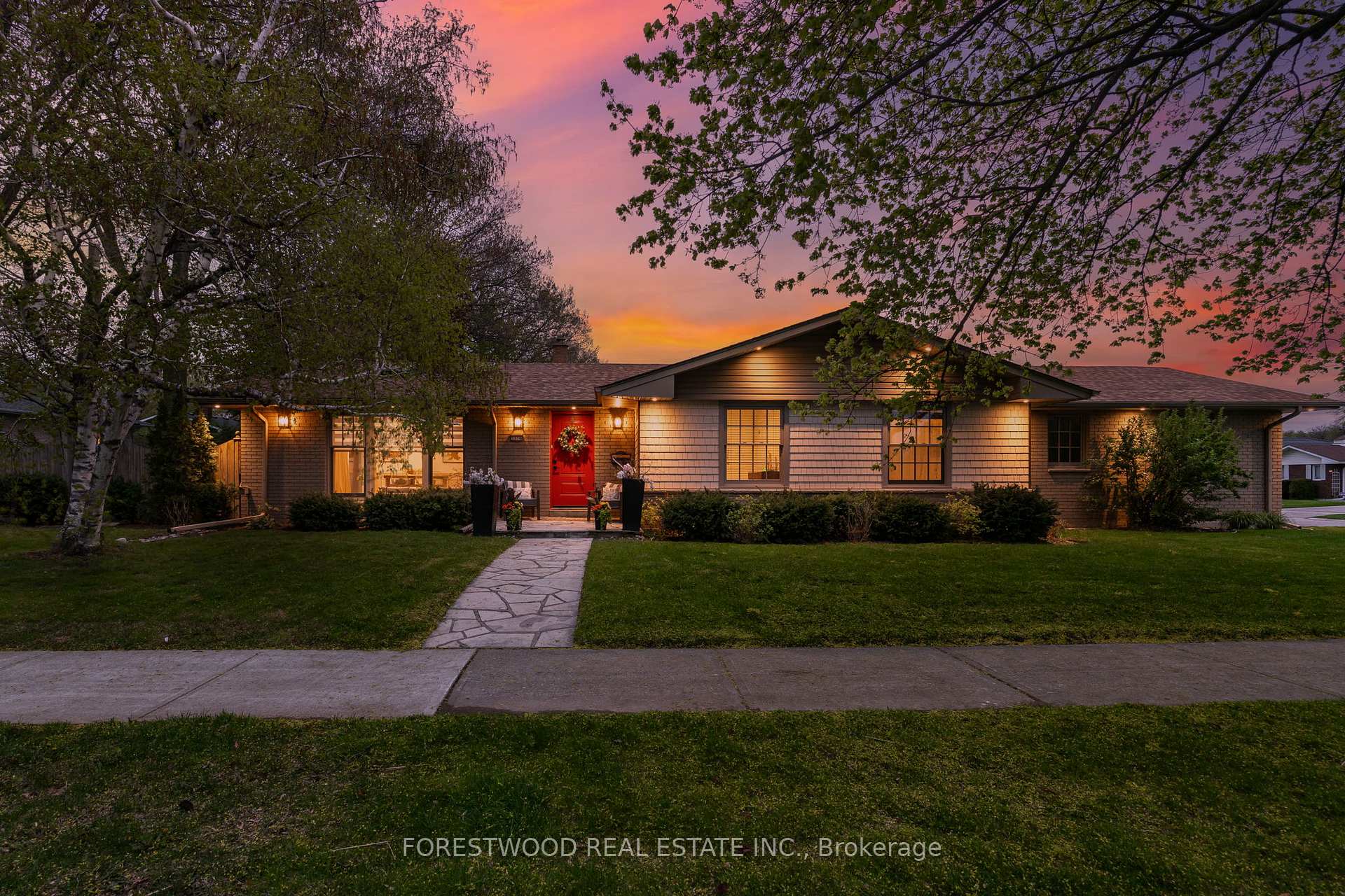 3376 Grassfire Crescent