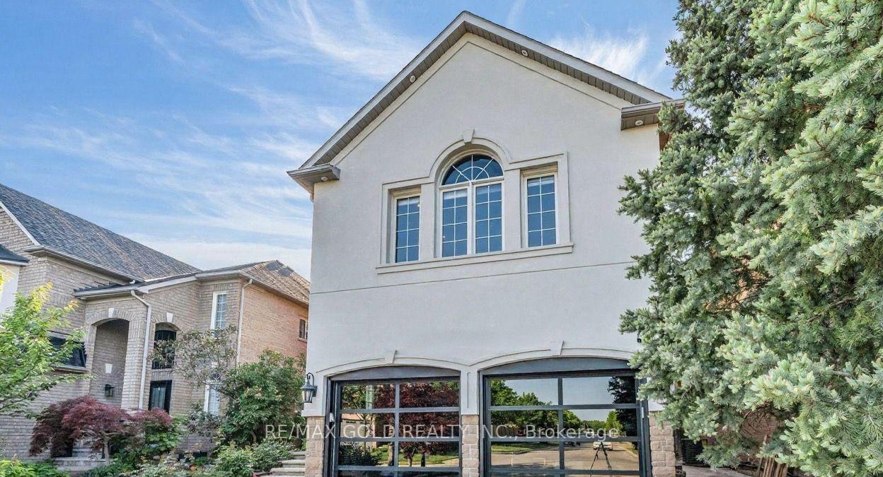 2293 Woodcrest Drive