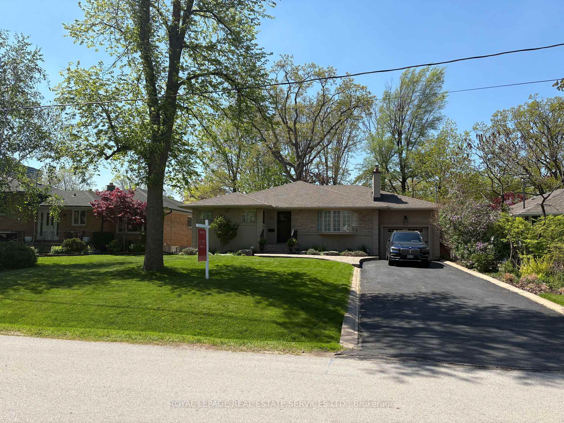 23 Glenmanor Drive