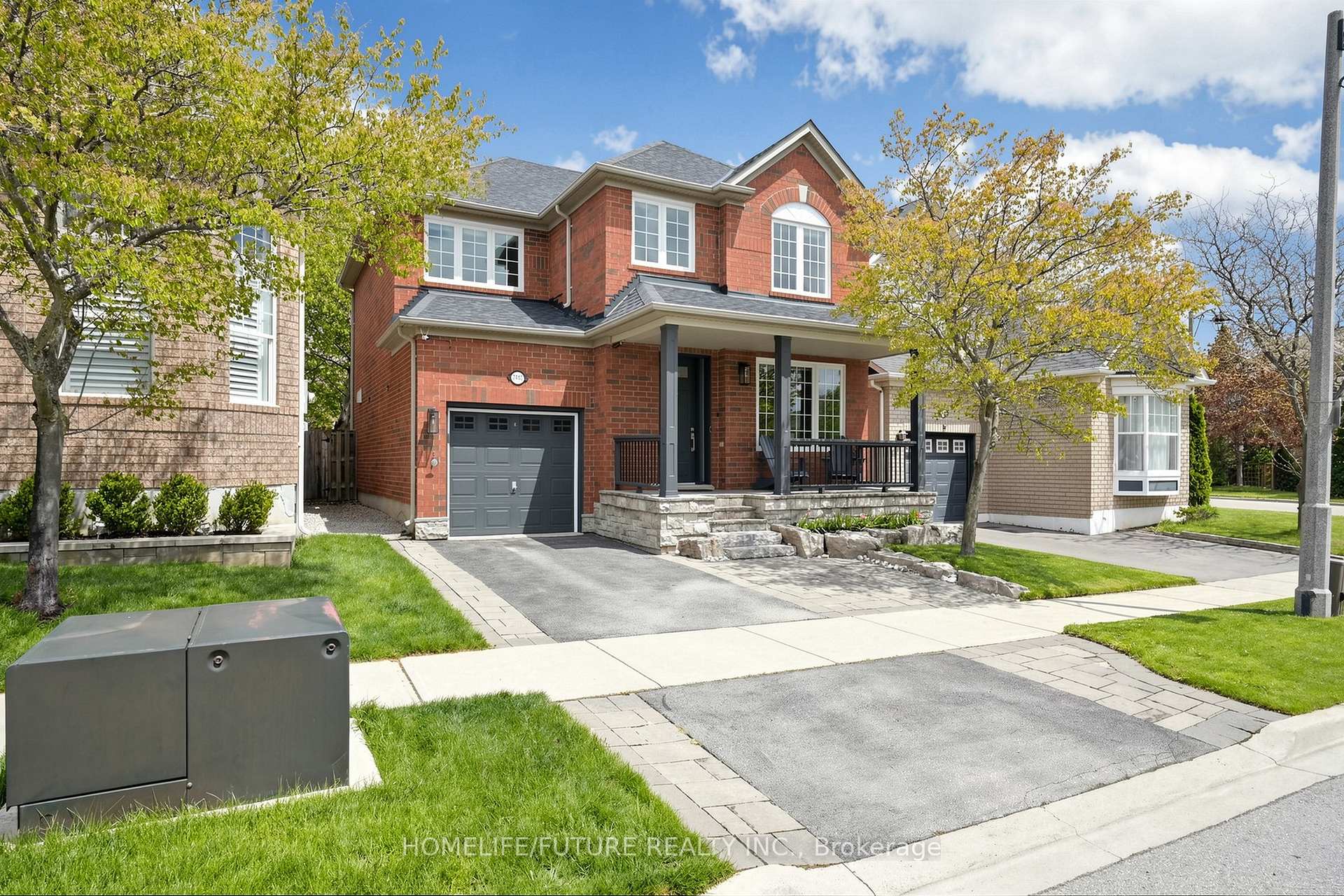 2440 Hollybrook Drive