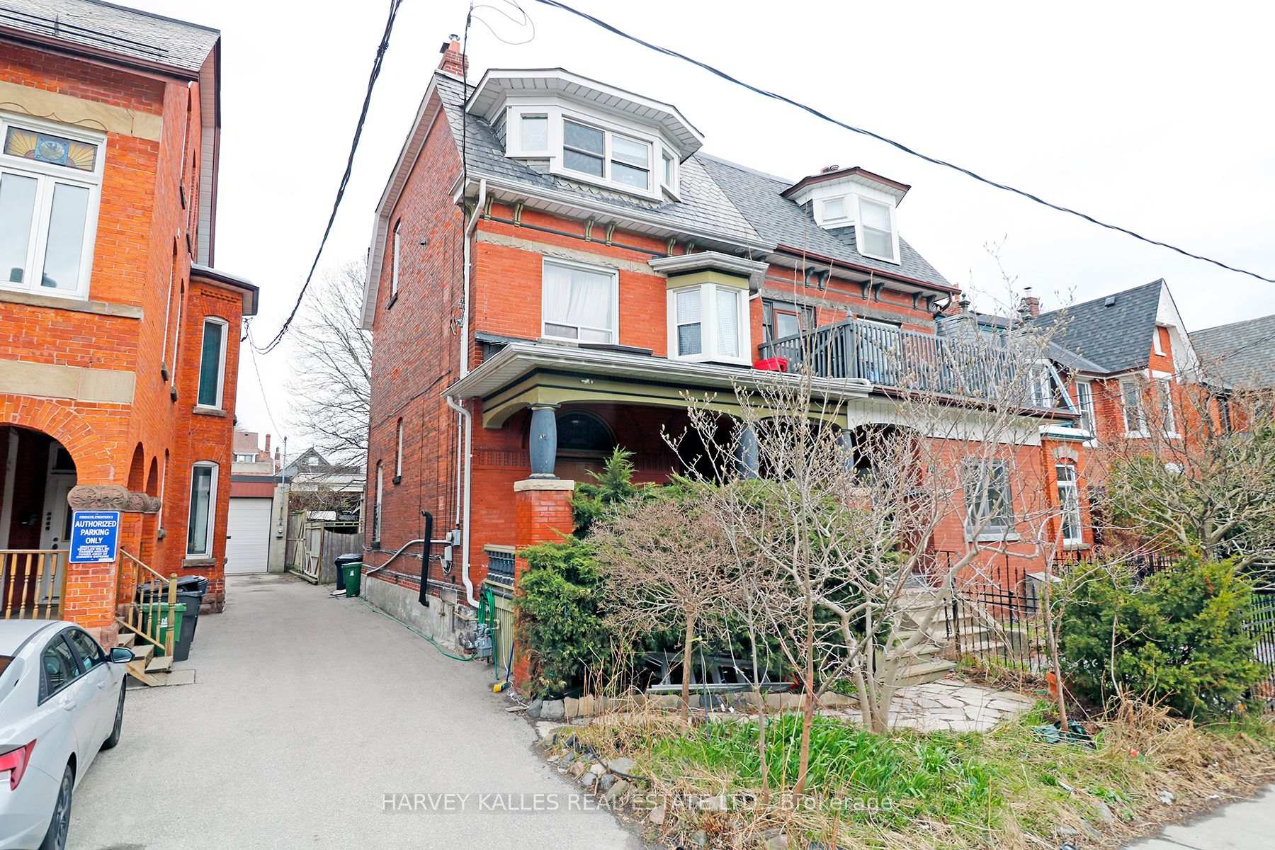 39 Macdonell Avenue