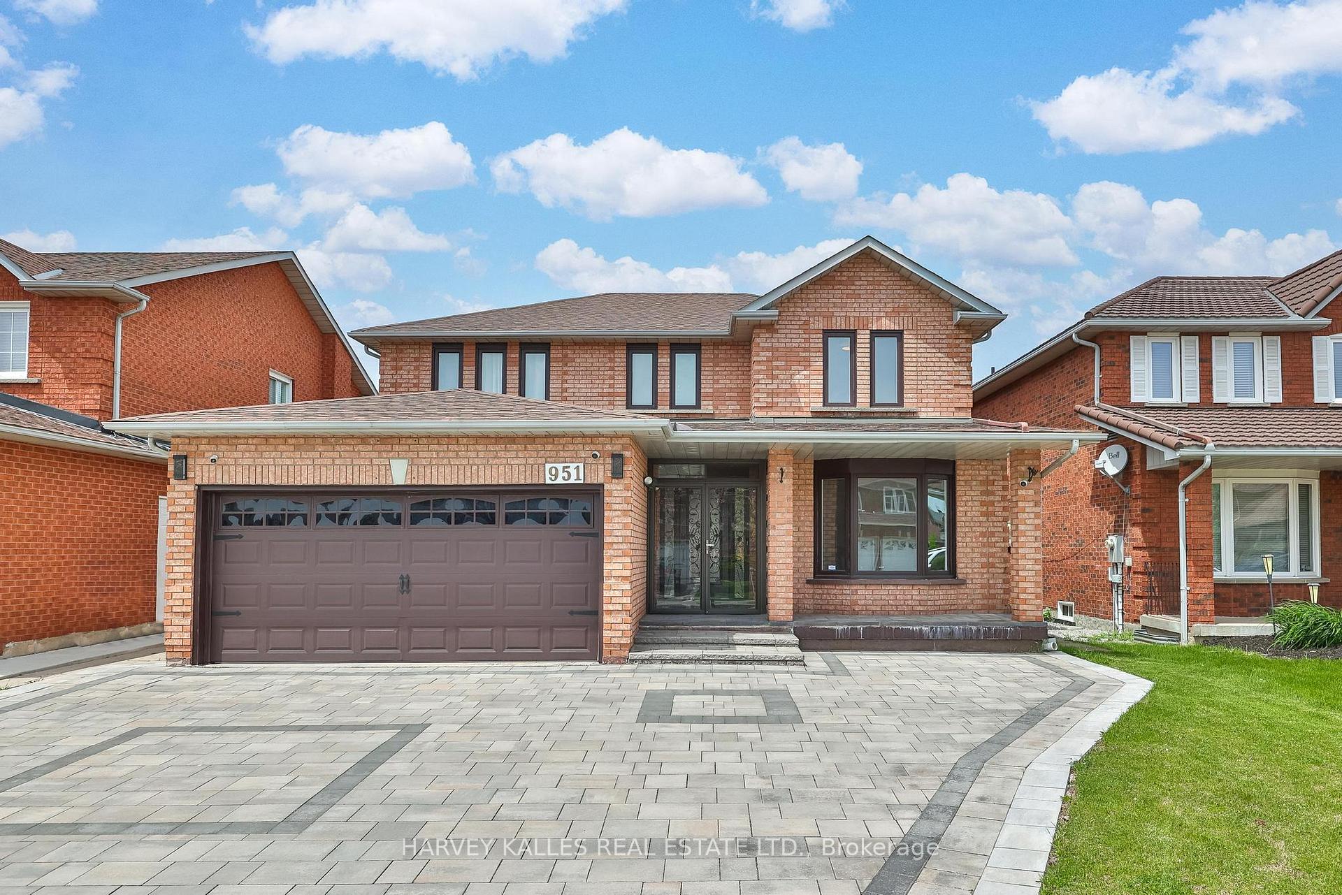 951 White Clover Way