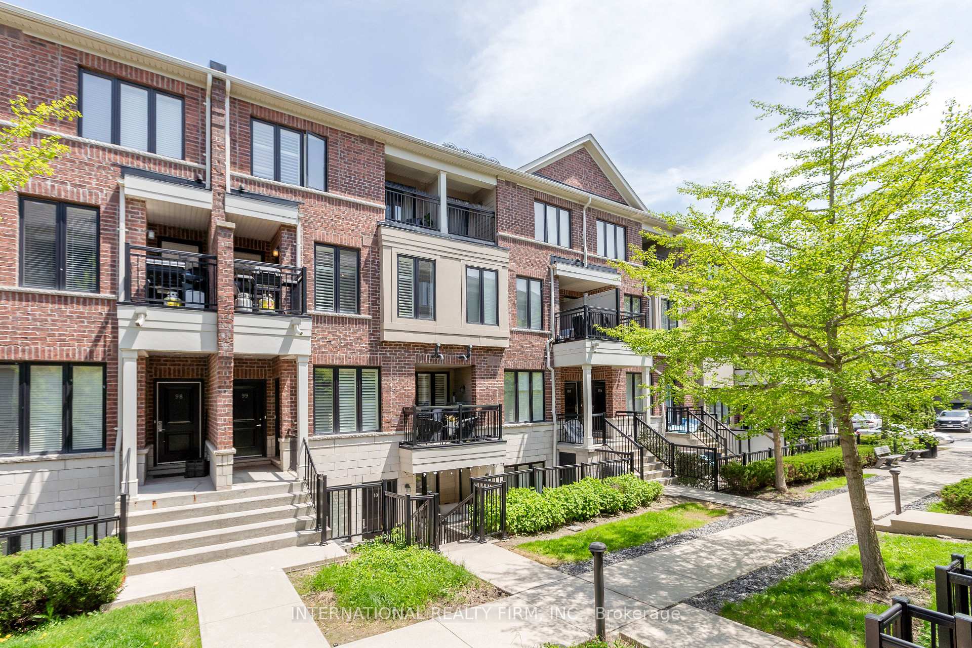 30 Carnation Avenue