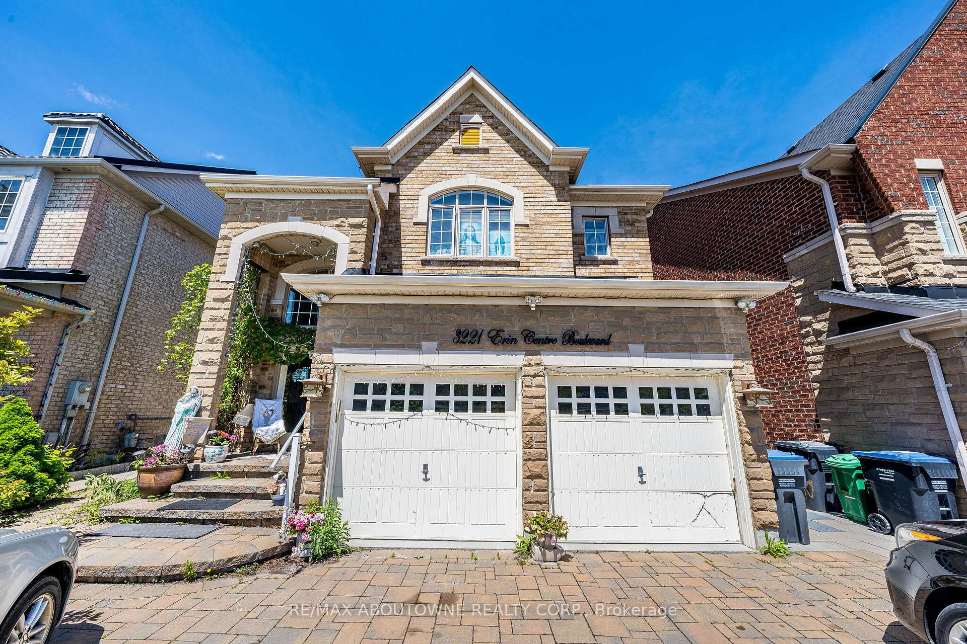 3221 Erin Centre Boulevard