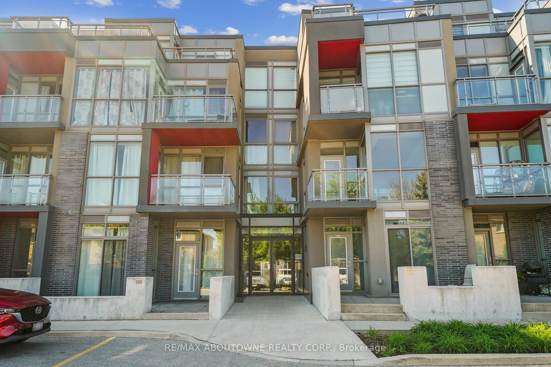 5260 Dundas Street