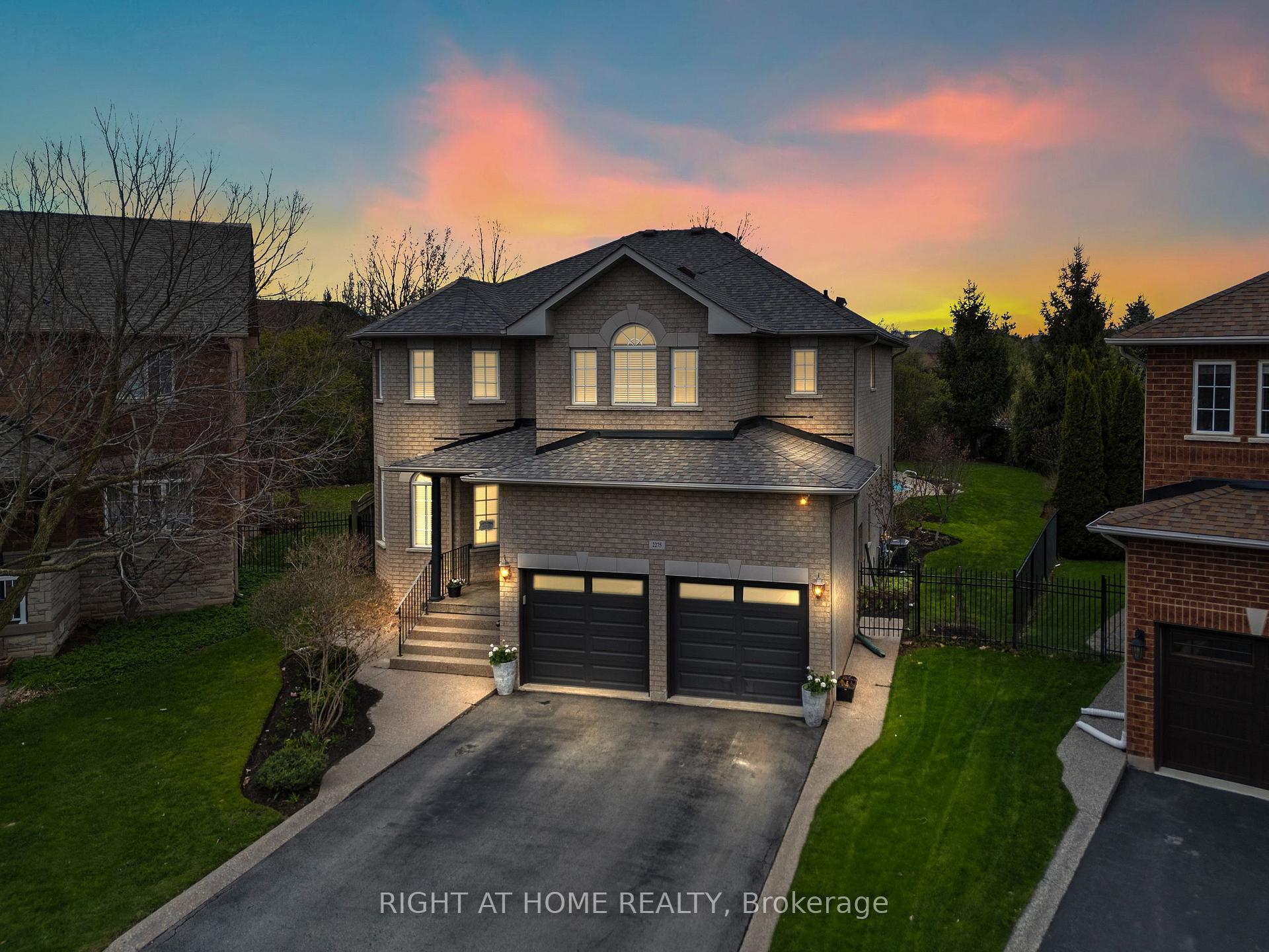 2275 Whitecliffe Way