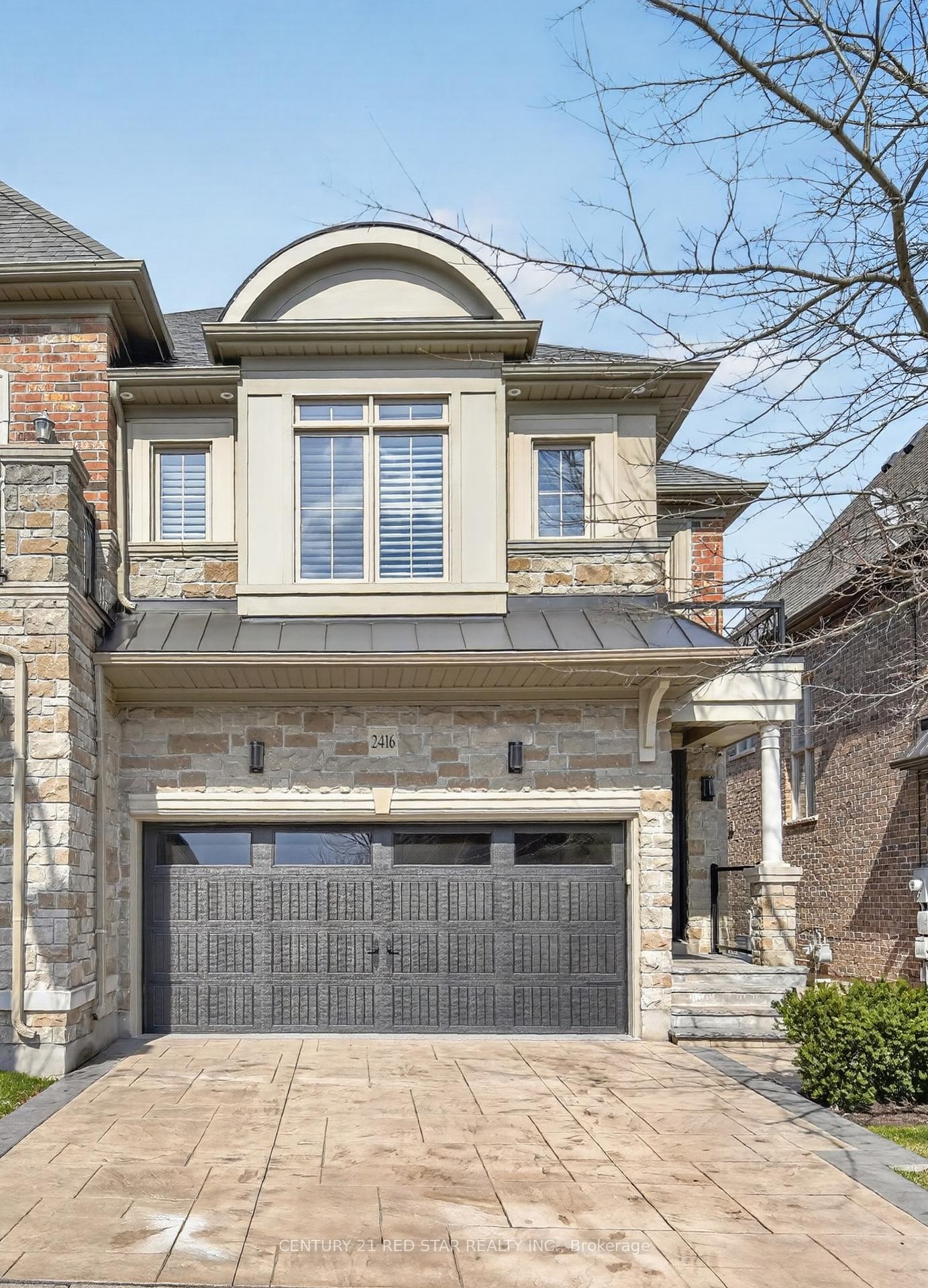 2416 Village Common