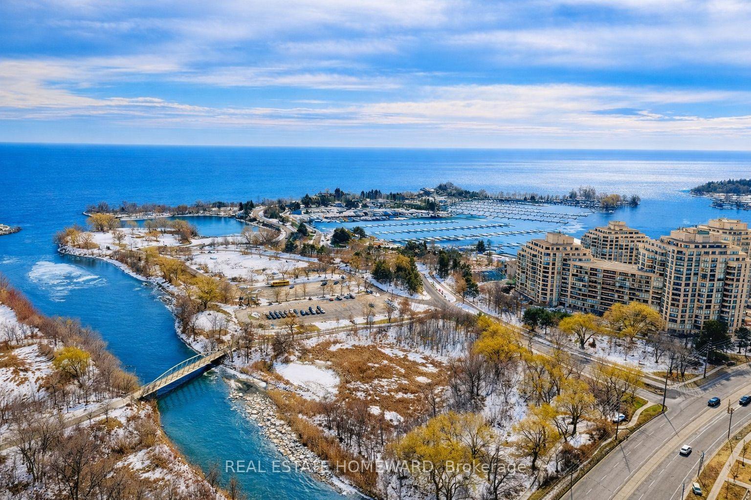 2200 Lakeshore Boulevard W