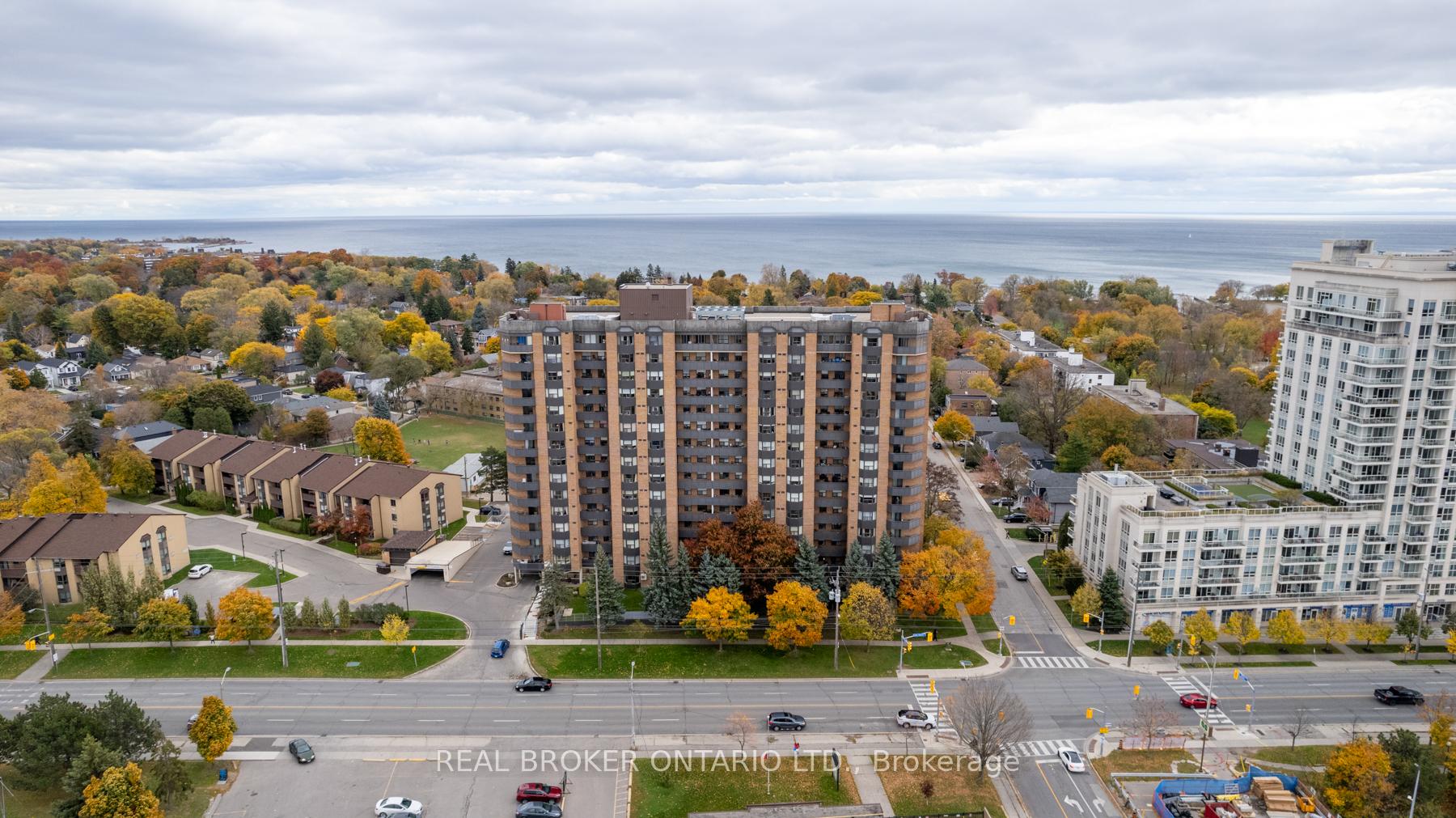 3845 Lake Shore Boulevard W