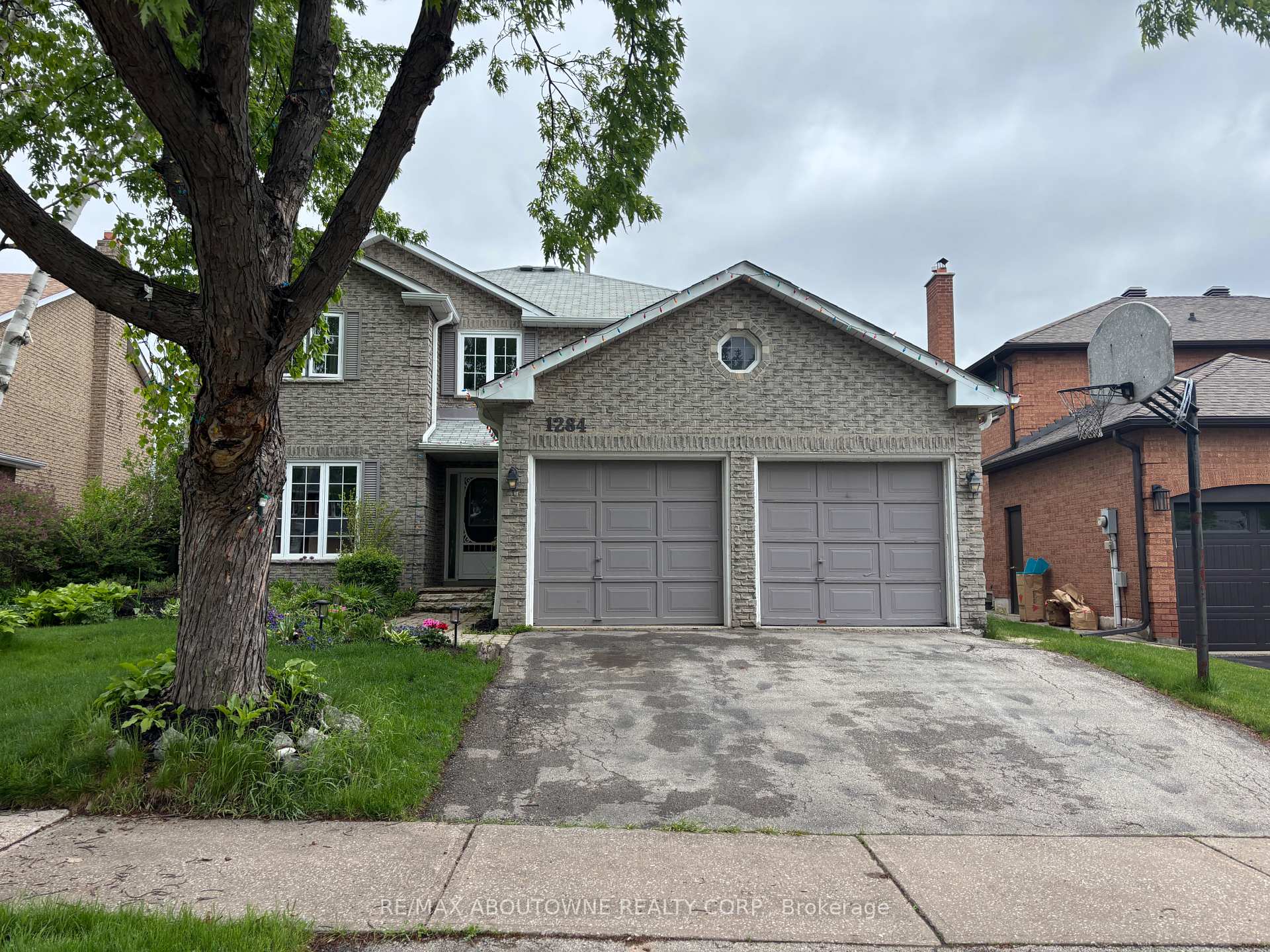1284 Creekside Drive