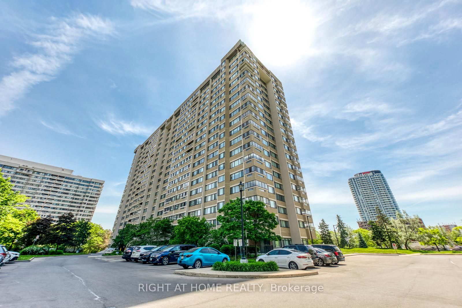 50 Elm Drive E