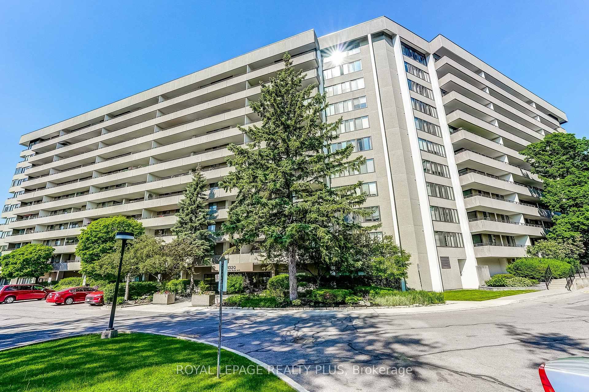1320 Mississauga Valley Boulevard