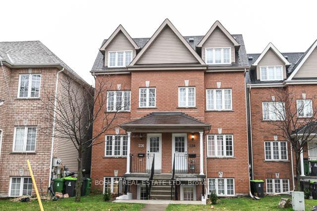 226 Wiltshire Avenue