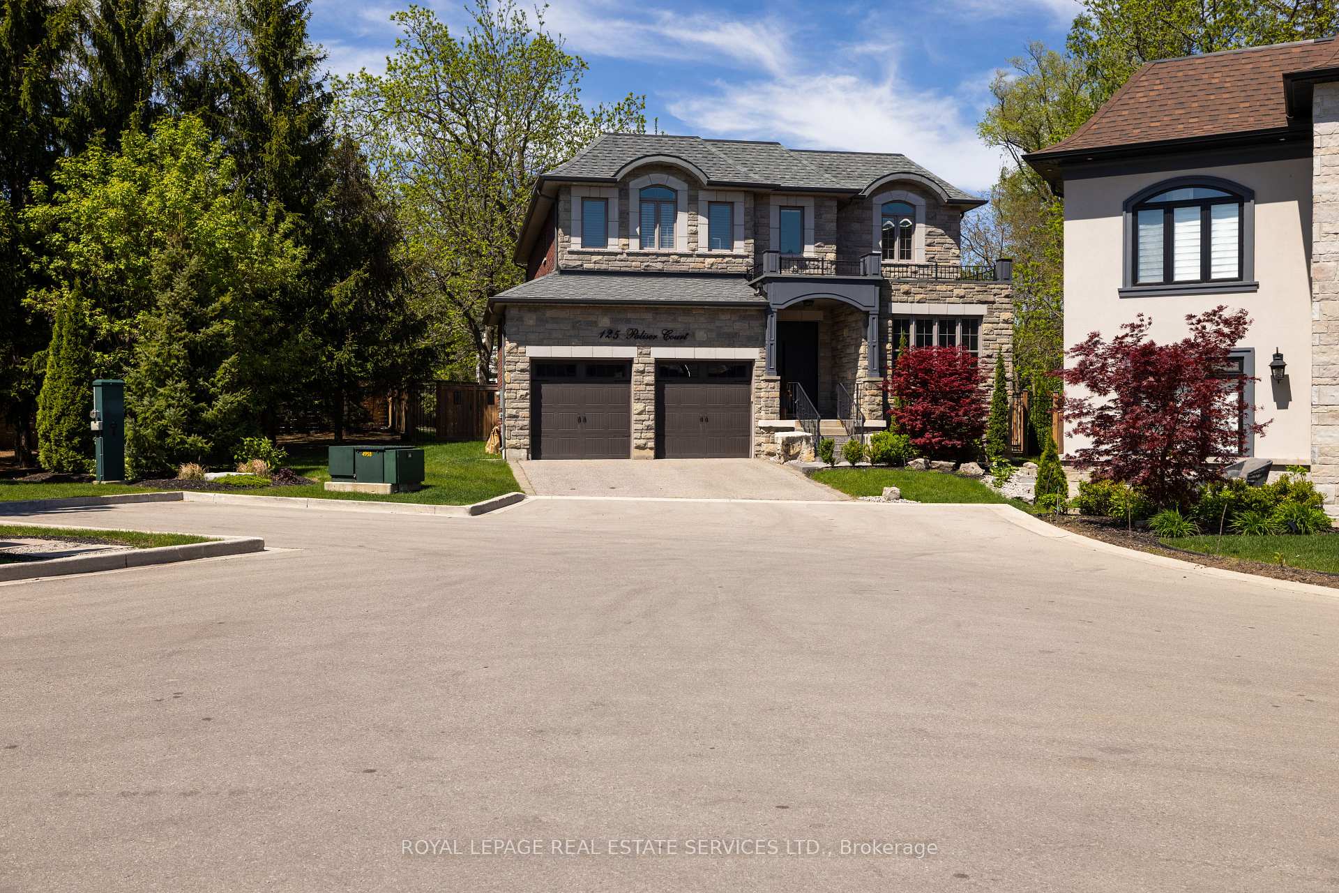 125 Paliser Court