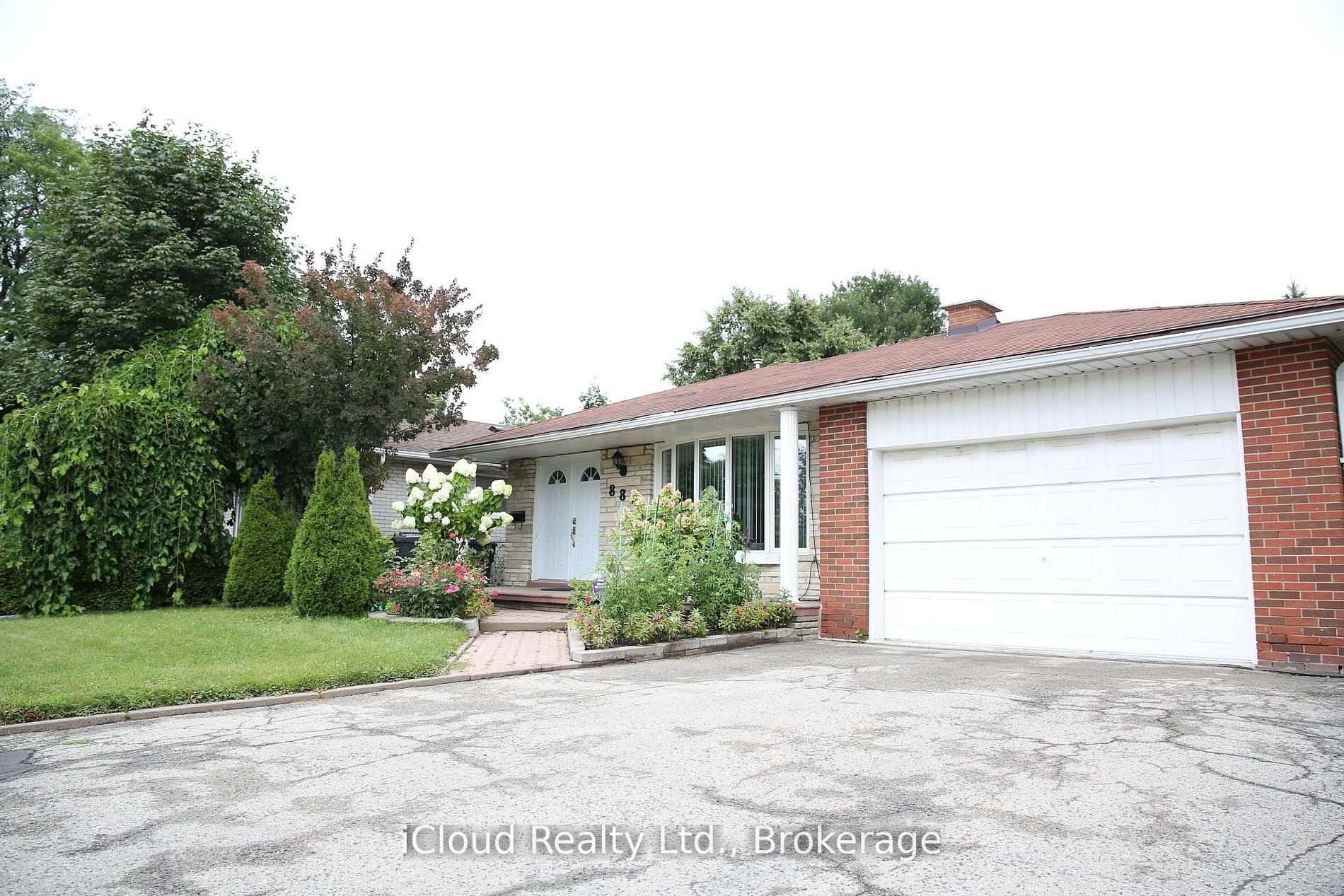 888 Bloor Street