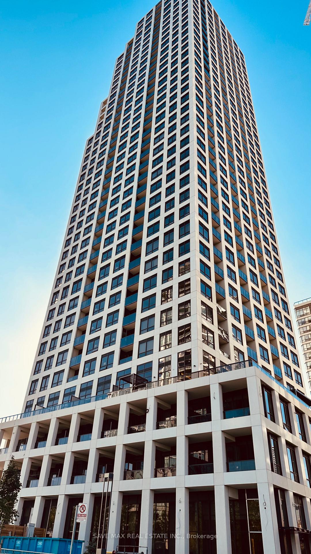 30 Elm Drive W