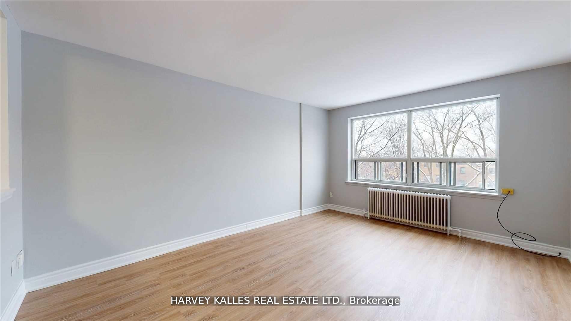 4 Greentree Court