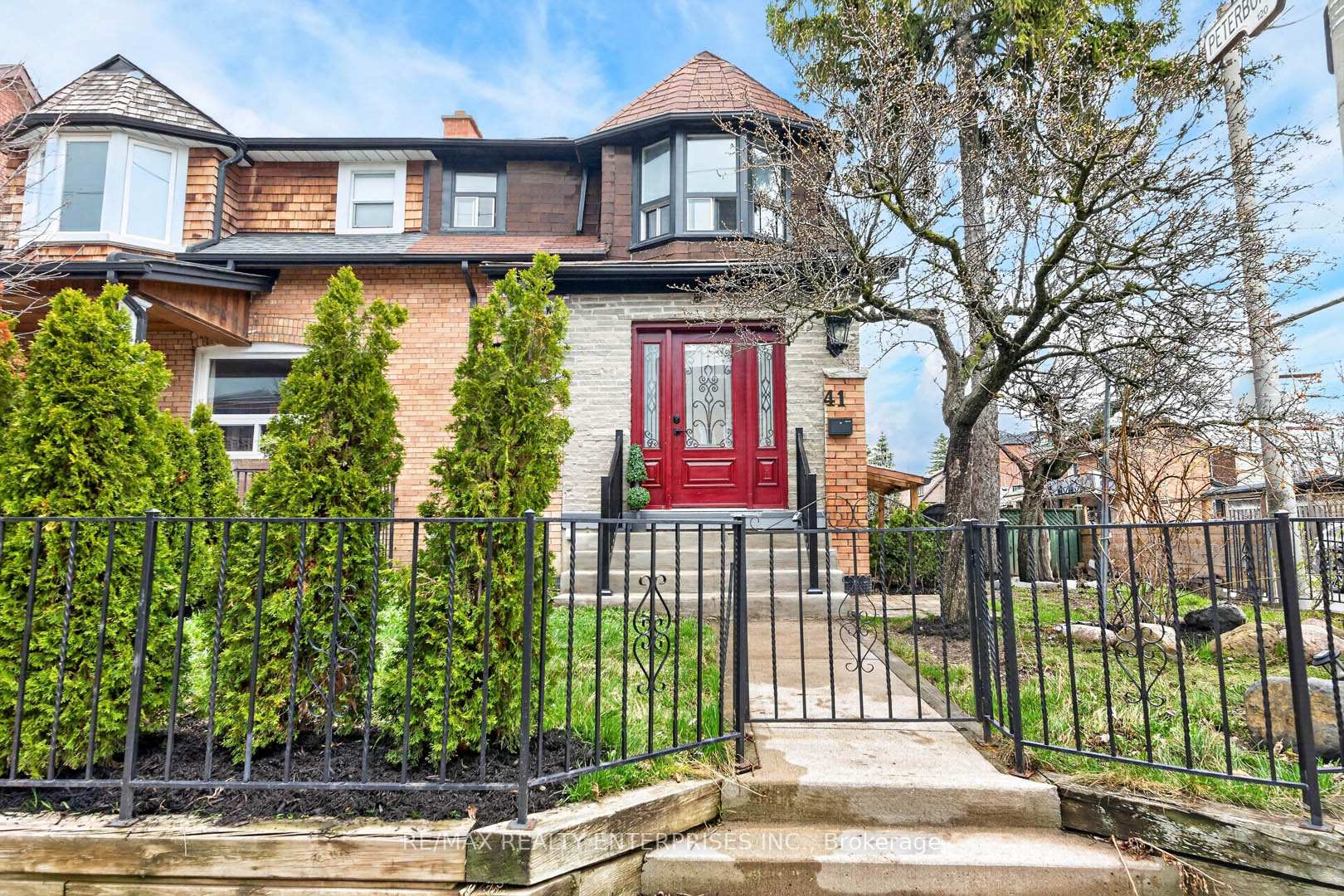 41 Greenlaw Avenue