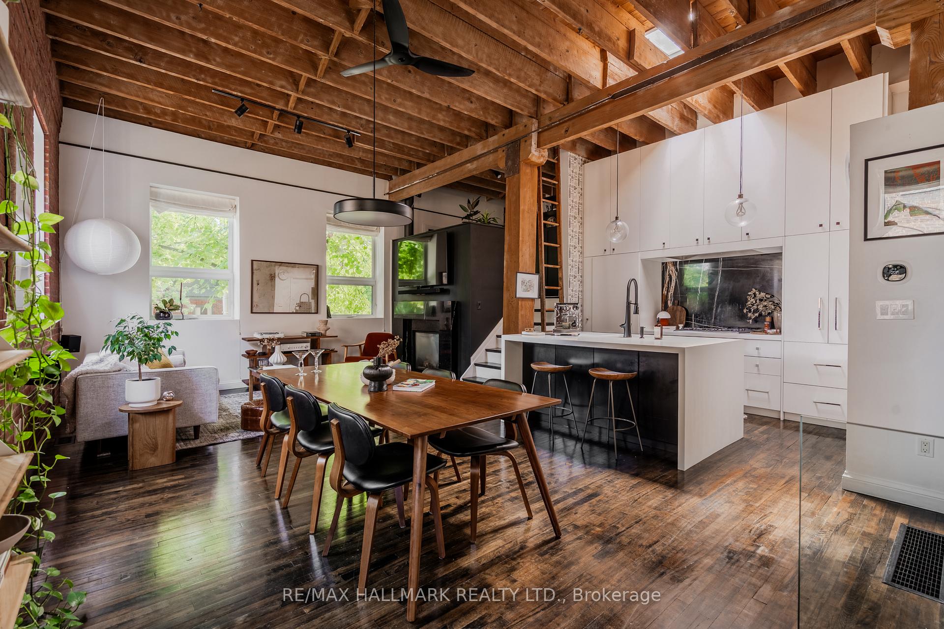 8 Bartlett Avenue