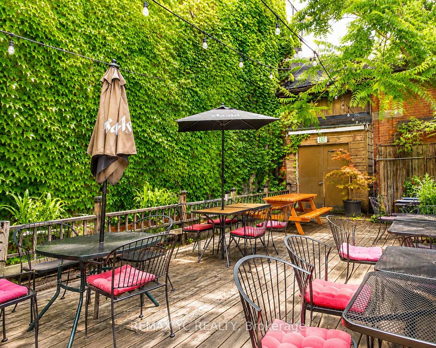 293 Roncesvalles Avenue