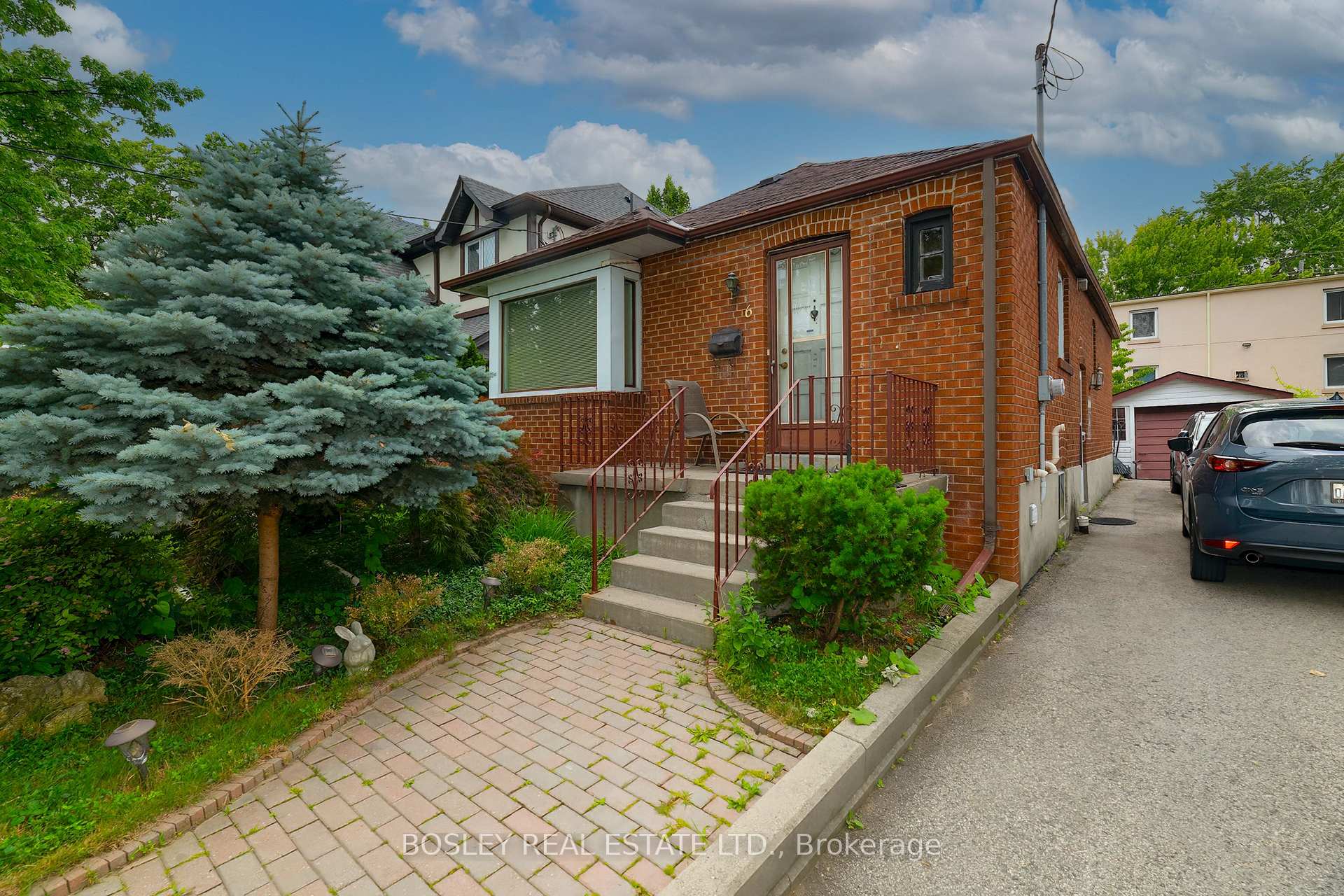 6 Boyd Avenue